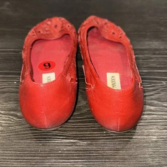 Steve Madden Pixee Red Leather Flats - Picture 3 of 4